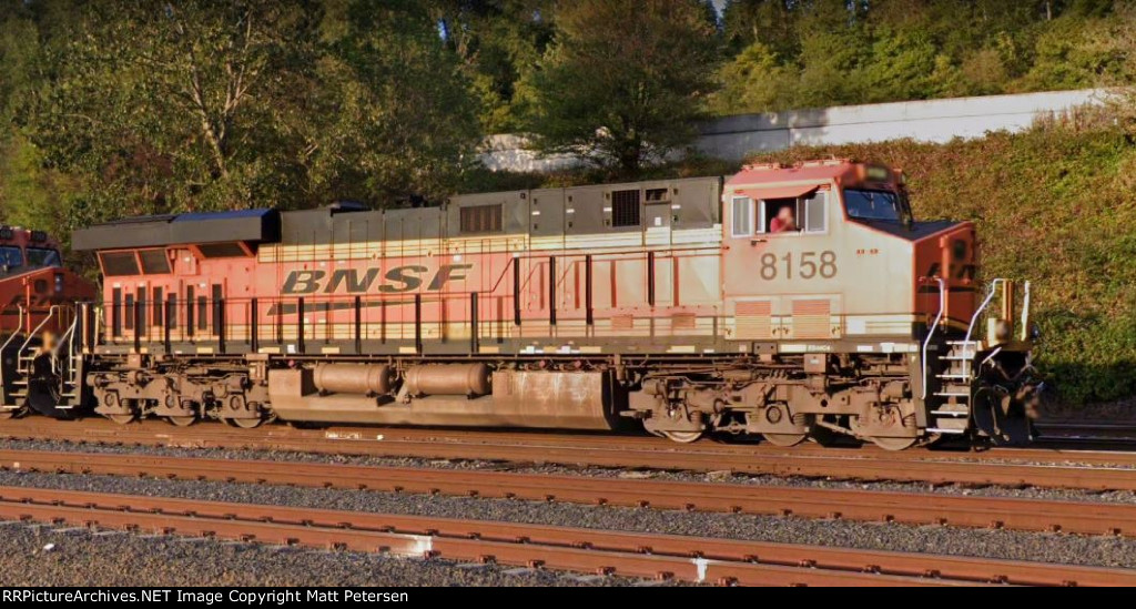 BNSF 8158